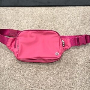 Pink 2L Lululemon belt bag